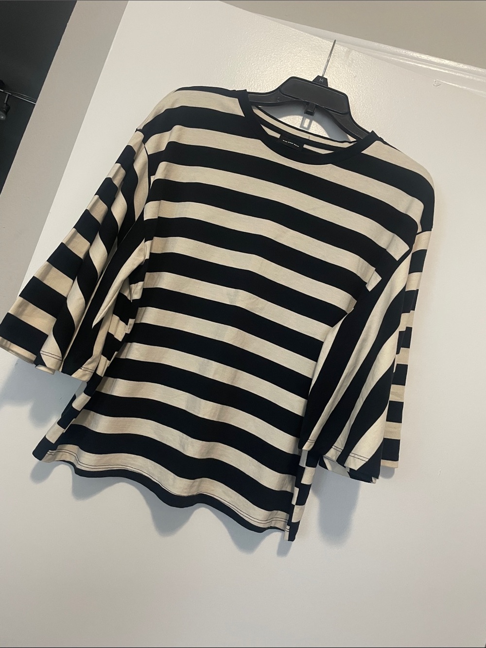 Who What Wear Black and Cream Striped Wing Sleeves XL Cotton Crop Top